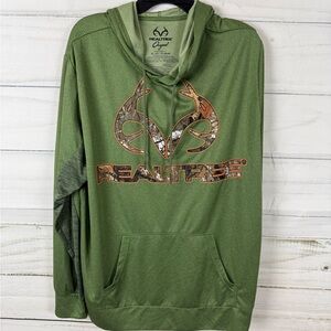 Realtree Green Camouflage Sweater with Logo
